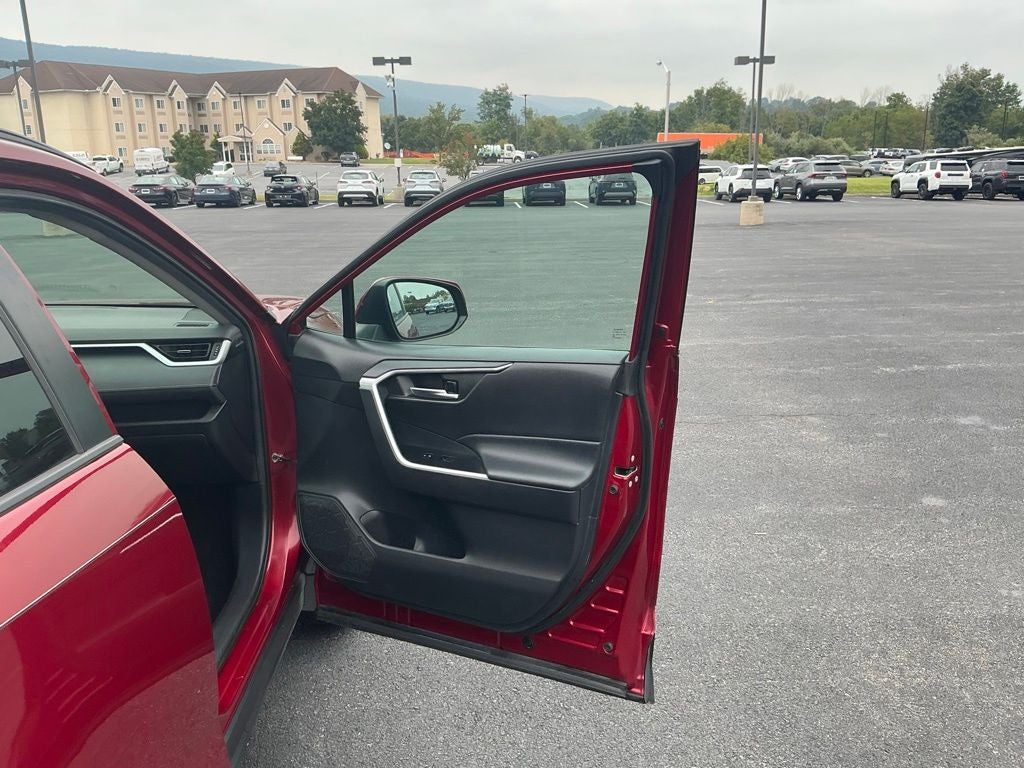 2021 Toyota RAV4 Hybrid XLE Premium
