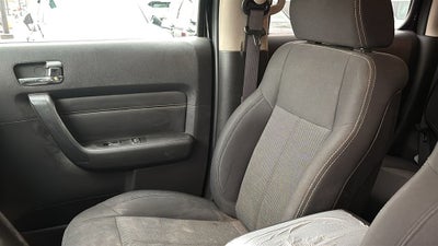 2006 Hummer H3 Base