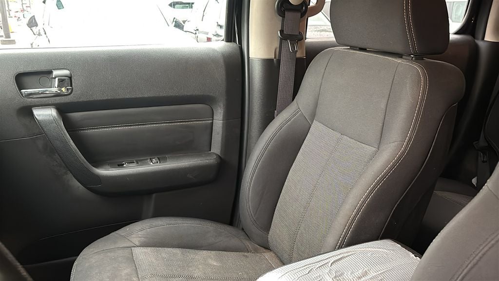 2006 Hummer H3 Base