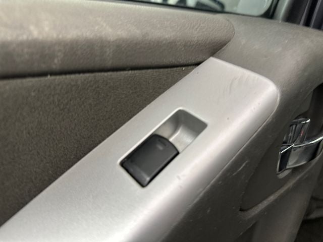 2012 Nissan Pathfinder SV