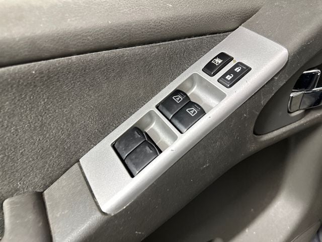 2012 Nissan Pathfinder SV