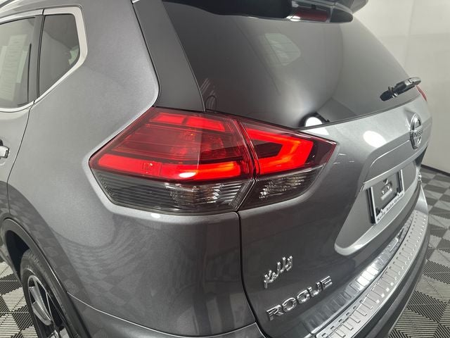 2017 Nissan Rogue SL Platinum & Premium Package