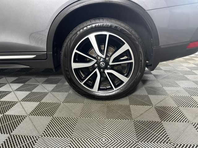 2017 Nissan Rogue SL Platinum & Premium Package