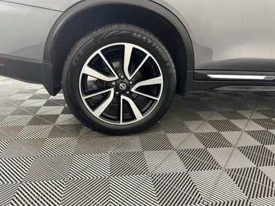 2017 Nissan Rogue SL Platinum & Premium Package