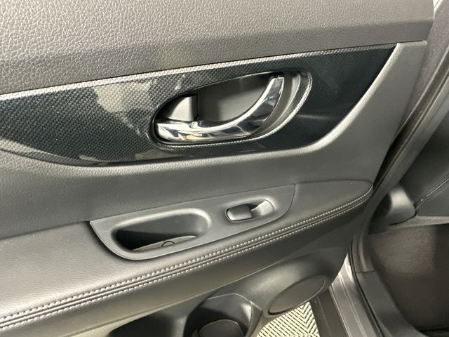 2016 Nissan Rogue SL Premium Package
