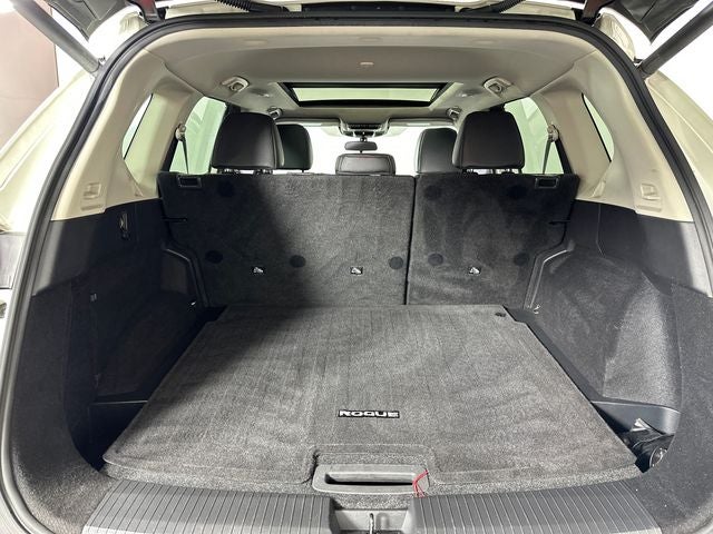 2022 Nissan Rogue SV Premium Package