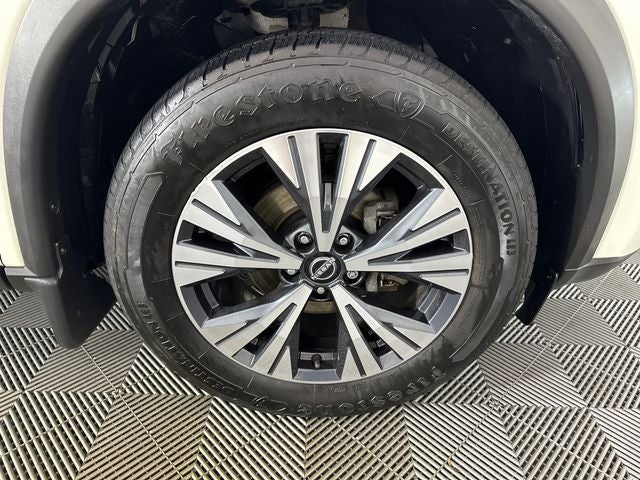 2022 Nissan Rogue SV Premium Package