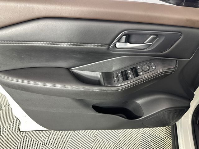 2022 Nissan Rogue SV Premium Package