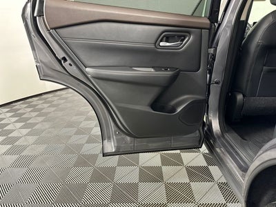 2022 Nissan Rogue SV Premium Package