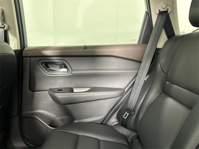 2023 Nissan Rogue SV Premium Package