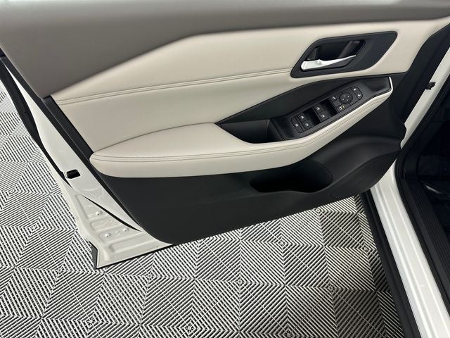 2023 Nissan Rogue SV Premium Package