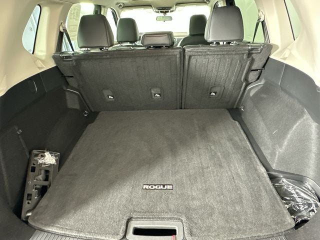 2023 Nissan Rogue SV Premium Package