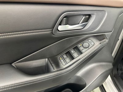 2023 Nissan Rogue SV Premium Package