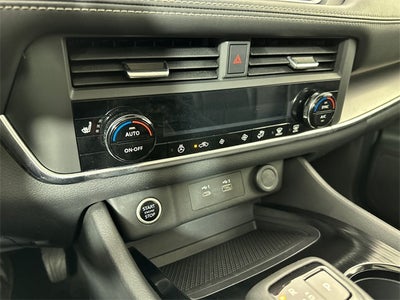 2023 Nissan Rogue SV Premium Package