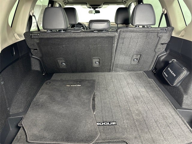 2023 Nissan Rogue SV Premium Package