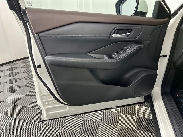 2023 Nissan Rogue SV Premium Package