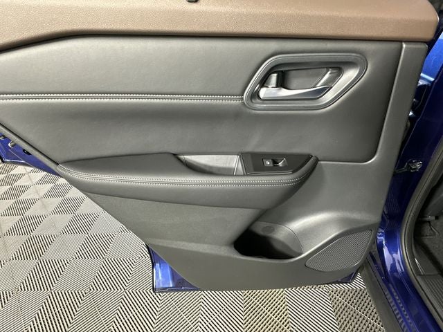 2023 Nissan Rogue SV Premium Package