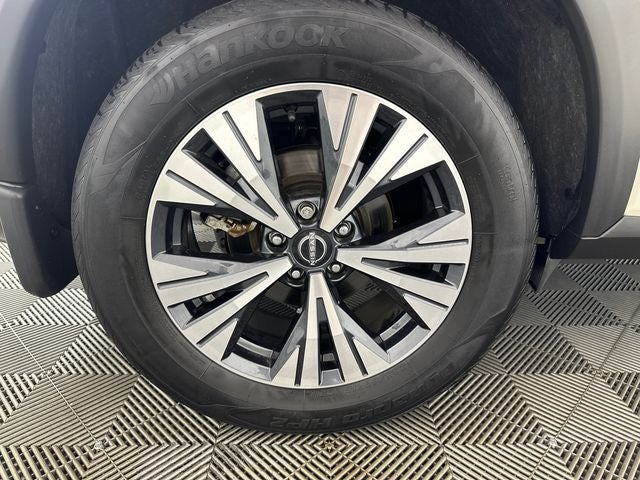 2023 Nissan Rogue SV Premium Package