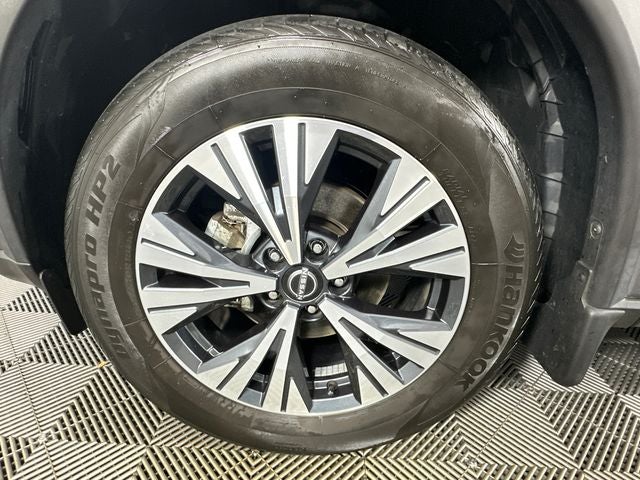 2023 Nissan Rogue SV Premium Package