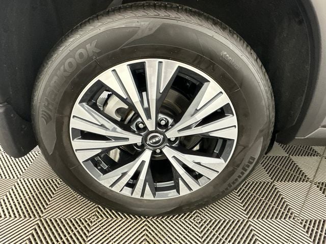 2023 Nissan Rogue SV Premium Package