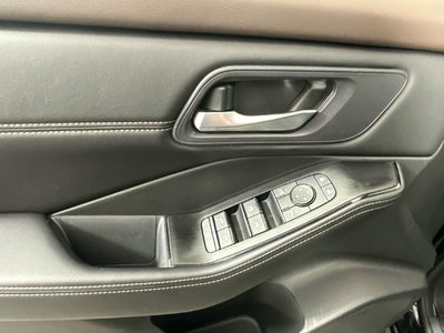 2023 Nissan Rogue SV Premium Package