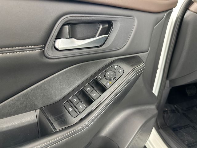 2023 Nissan Rogue SV Premium Package