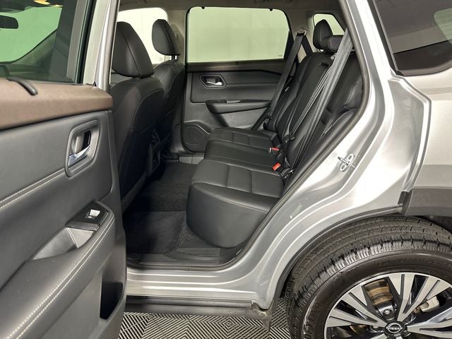 2023 Nissan Rogue SV Premium Package