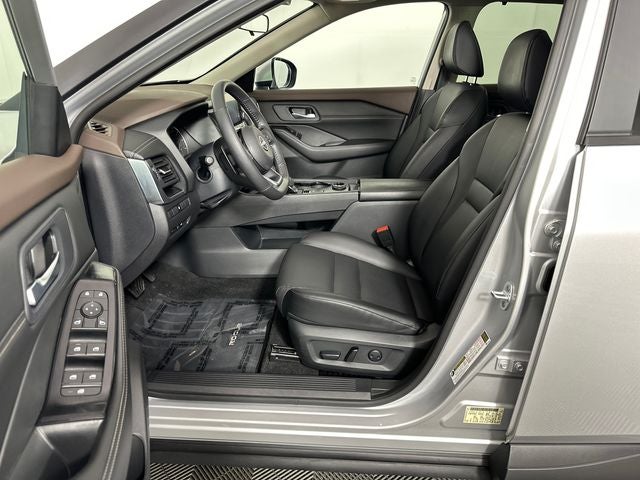 2023 Nissan Rogue SV Premium Package