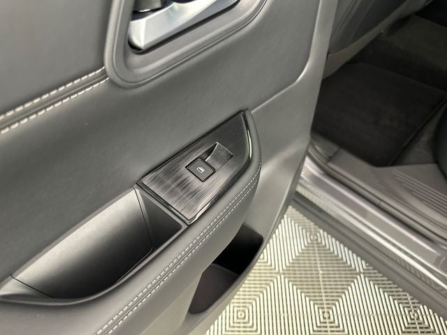 2025 Nissan Rogue SV Premium Package