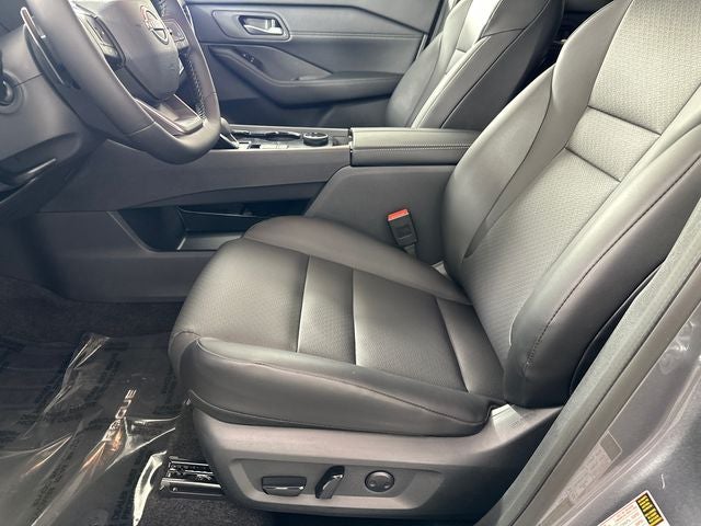 2025 Nissan Rogue SV Premium Package
