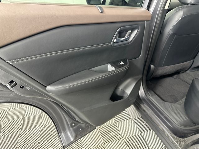 2023 Nissan Rogue SV Premium Package