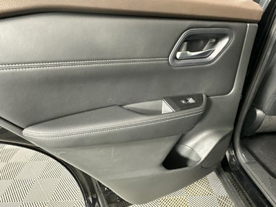 2023 Nissan Rogue SV Premium Package
