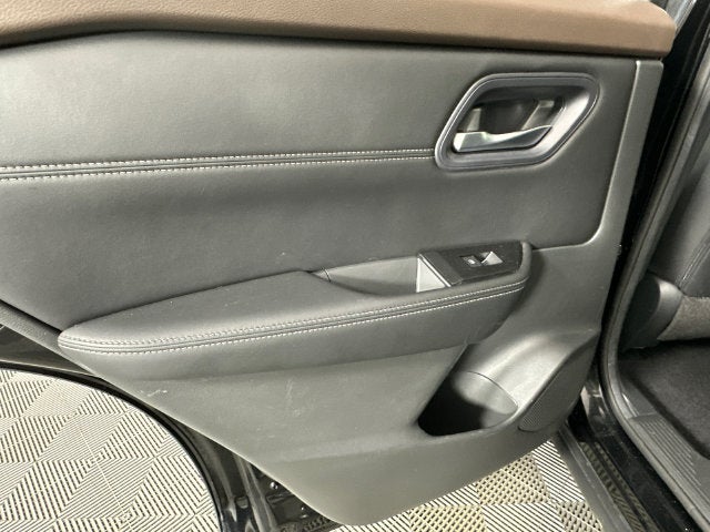 2023 Nissan Rogue SV Premium Package