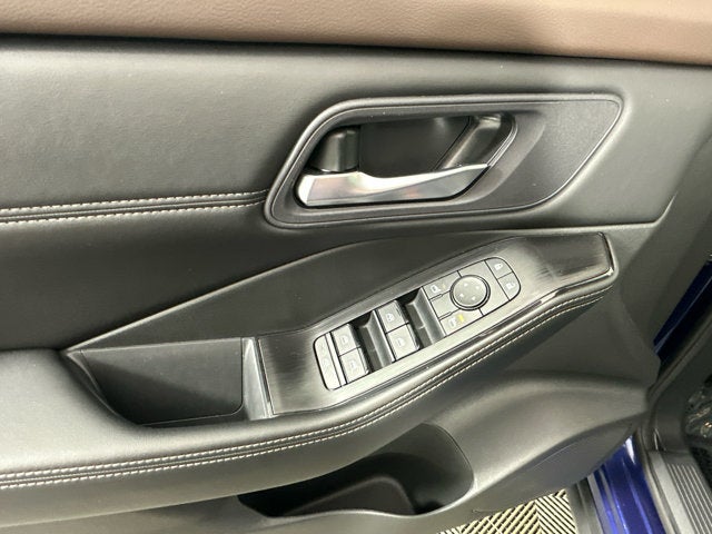 2023 Nissan Rogue SV Premium Package