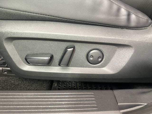2023 Nissan Rogue SV Premium Package