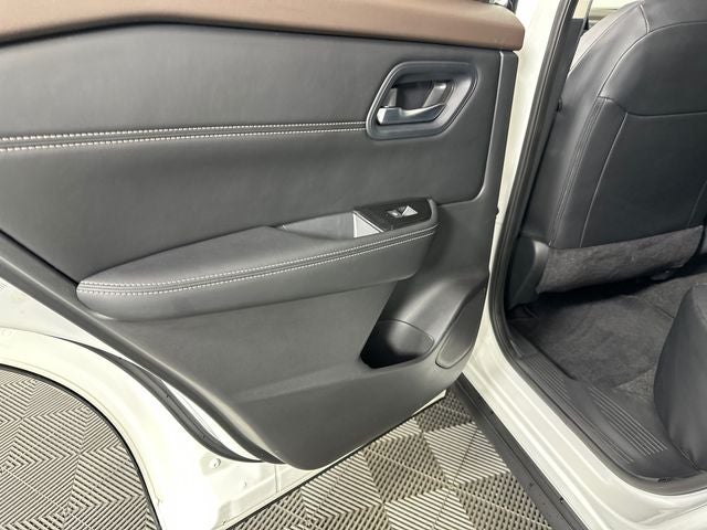 2023 Nissan Rogue SV Premium Package