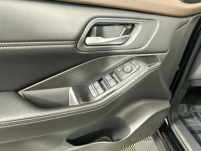 2023 Nissan Rogue SV Premium Package