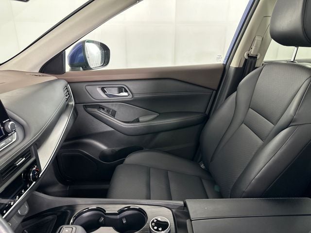 2023 Nissan Rogue SV Premium Package