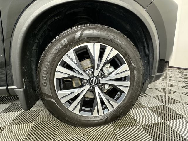2022 Nissan Rogue SV Premium Package