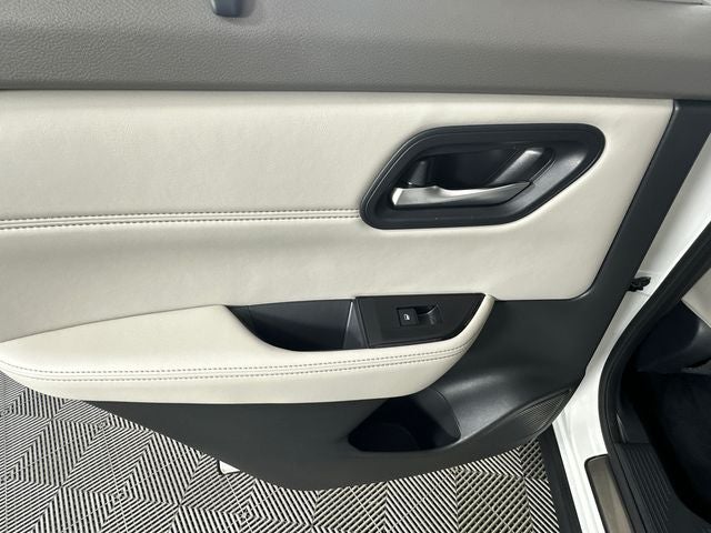 2023 Nissan Rogue SV Premium Package