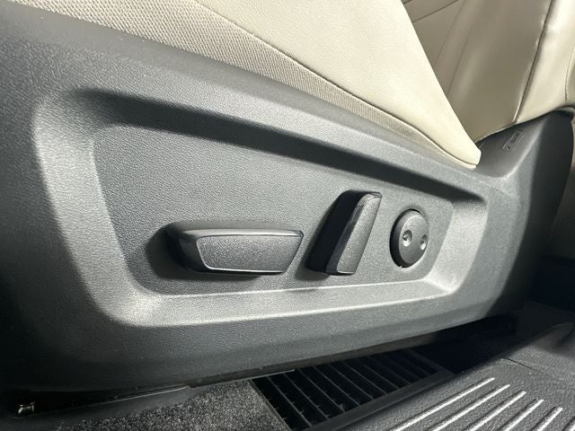 2023 Nissan Rogue SV Premium Package