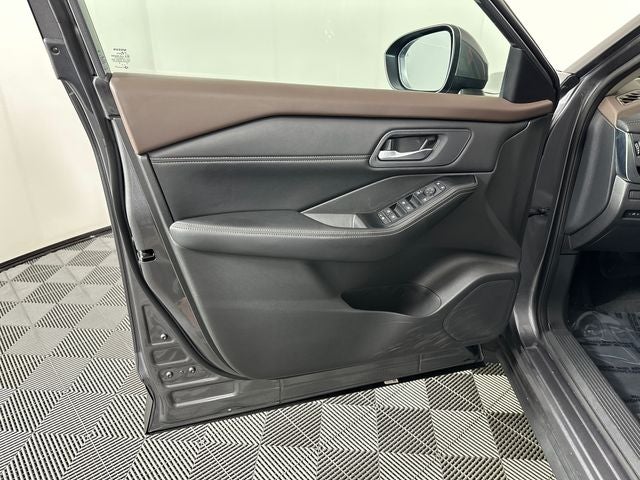 2023 Nissan Rogue SV Premium Package