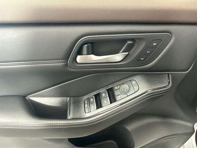 2023 Nissan Rogue SL Premium Package