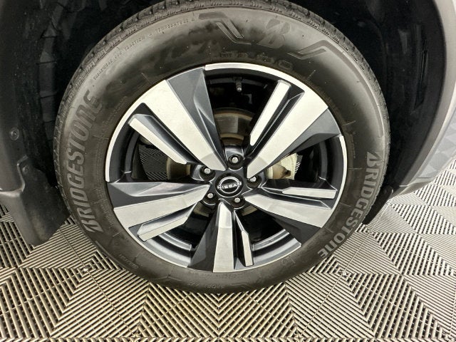 2022 Nissan Rogue SL Premium Package