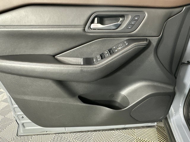 2022 Nissan Rogue SL Premium Package