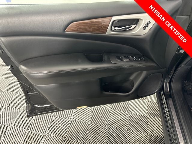 2020 Nissan Pathfinder Platinum