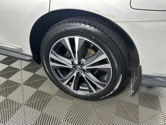 2017 Nissan Pathfinder Platinum