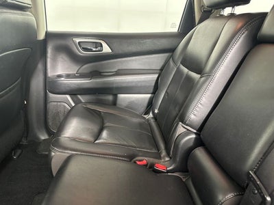2017 Nissan Pathfinder Platinum