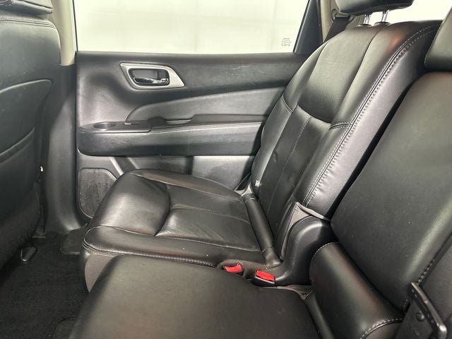 2017 Nissan Pathfinder Platinum