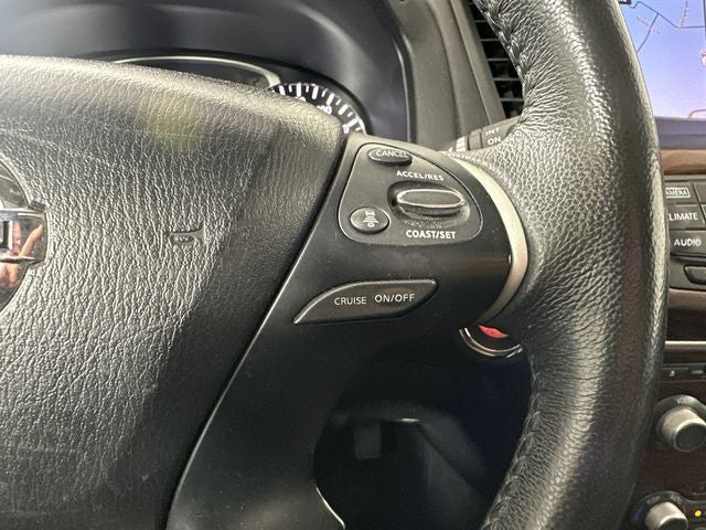 2017 Nissan Pathfinder Platinum